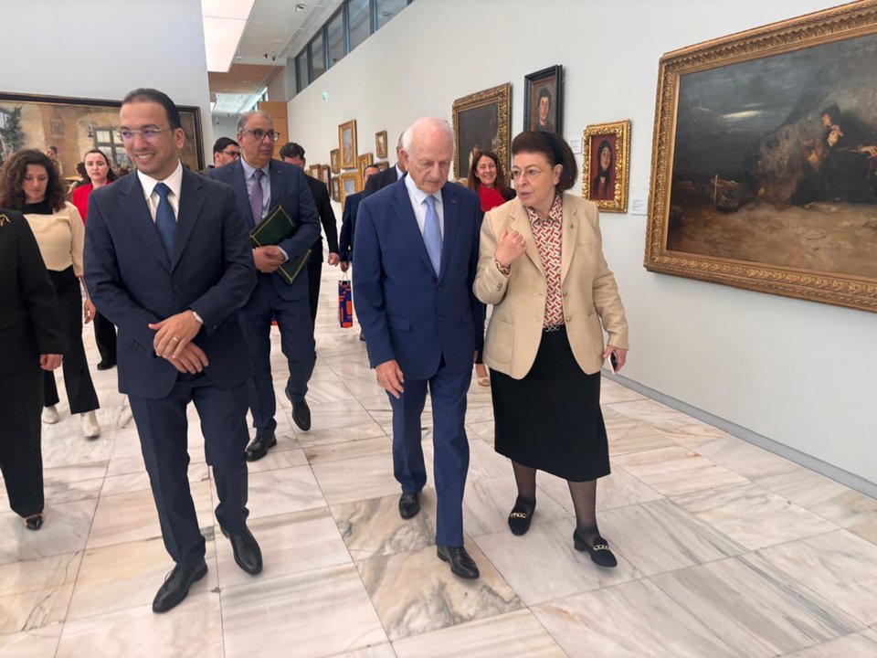 Η Λίνα Μενδώνη με τον André Azoulay και τον Lahcen Essaadi, στην Εθνική Πινακοθήκη