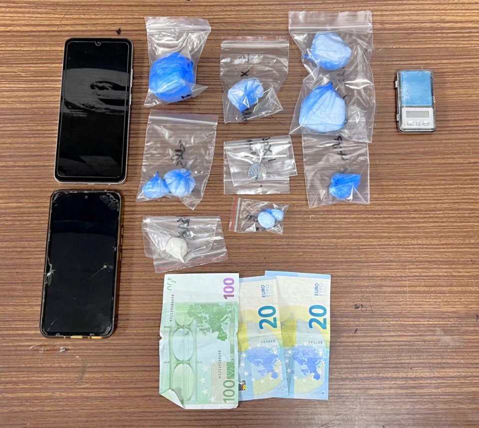 Σύλληψη 57χρονου για κατοχή και διακίνηση ναρκωτικών στην Αττική