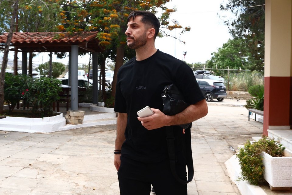 Κώστας Μανωλάς