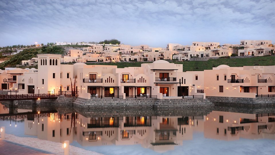 Cove Rotana