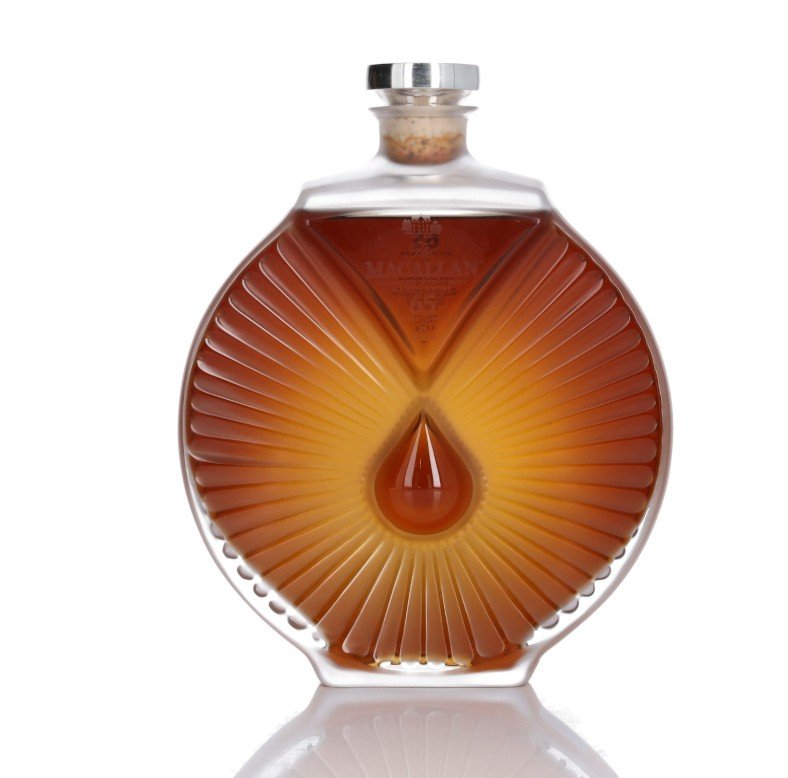 Single malt ουίσκι Macallan σε καράφα Lalique / Φωτογραφία: Bonhams