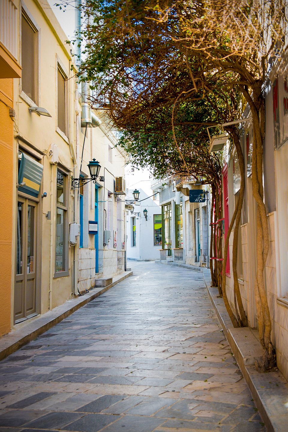 Η πανέμορφη Σύρος αναδεικνύεται δυναμικά ως ένας αυθεντικός τουριστικός προορισμός των Κυκλάδων μέσα από το πρόσφατο εκτενές αφιέρωμα της γερμανικής Bild