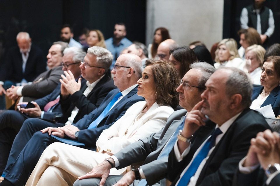 Άκης Σκέρτσος, Γιώργος Φλωρίδης, Ντόρα Μπακογιάννη και Ιωάννης Μπούγας, μεταξύ των παρισταμένων στο συνέδριο του Συμβουλίου της Ευρώπης με θέμα τη Δικαιοσύνη για το Παιδί