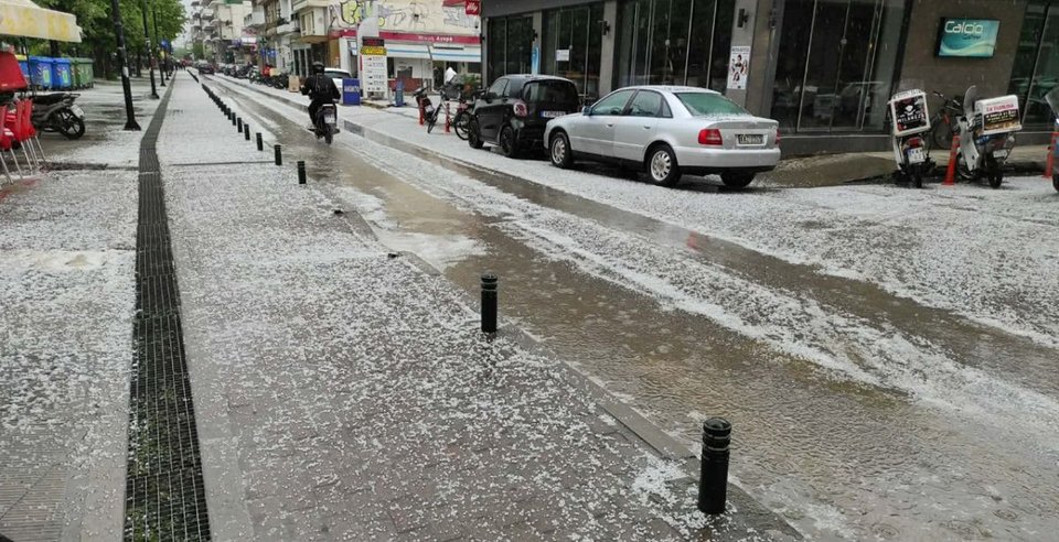 Χαλάζι στην πόλη της Καρδίτσας/Φωτογραφία: karditsalive