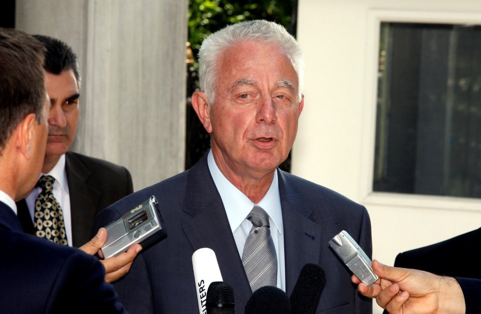 Ο τότε υπηρεσιακός πρωθυπουργός Παναγιώτης Πικραμμένος