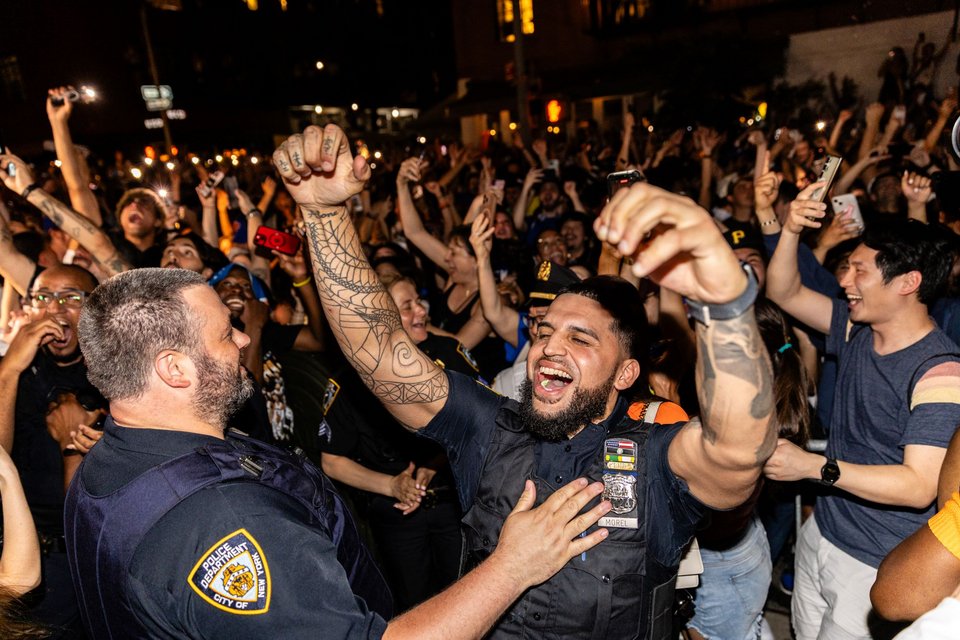 Έξαλλοι πανηγυρισμοί στη Νέα Υόρκη για την ιστορική επιστροφή των Νικς στην κορυφή του NBA / ΑΡ