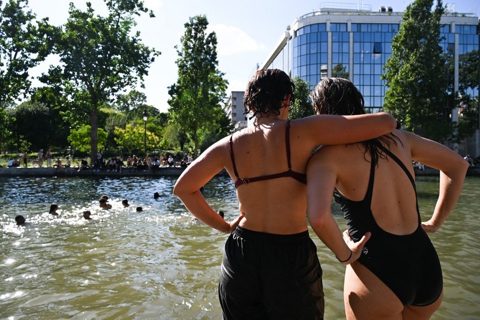 Boυτιές στον Σηκουάνα κάνουν οι Γάλλοι