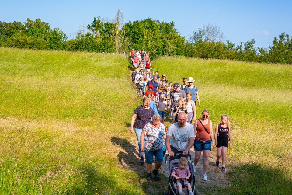 Avondvierdaagse στο Ζέεβολντε, Ολλανδία.  Μια τετραήμερη πεζοπορική διοργάνωση για παιδιά.