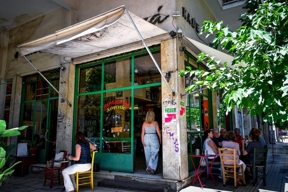 Η «Μουριά» στα άνω Εξάρχεια, στην συμβολή των οδών Χ.Τρικούπη και Καλλιδρομίου - EUROKINISSI