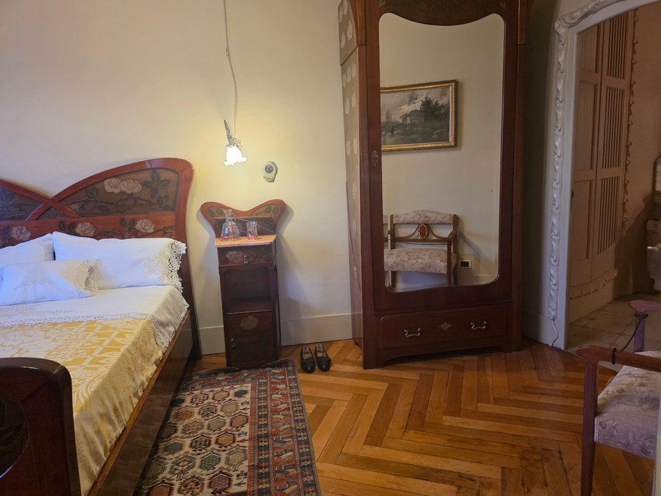 Υπνοδωμάτιο στο κτίριο του Γκαουντί 