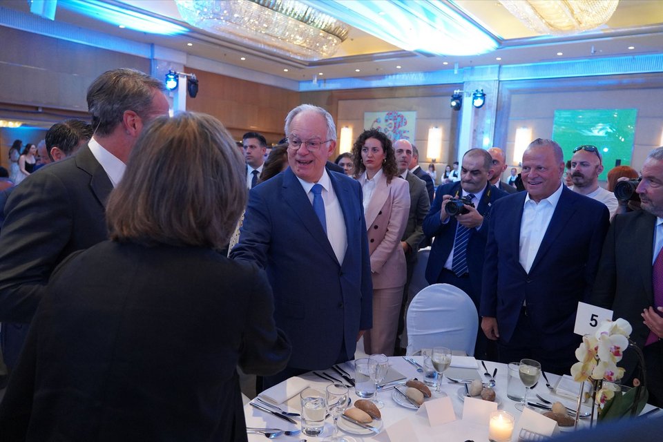 Κωνσταντίνος Τασούλας, Ευάγγελος Μυτιληναίος, Αλέξανδρος Εξάρχου