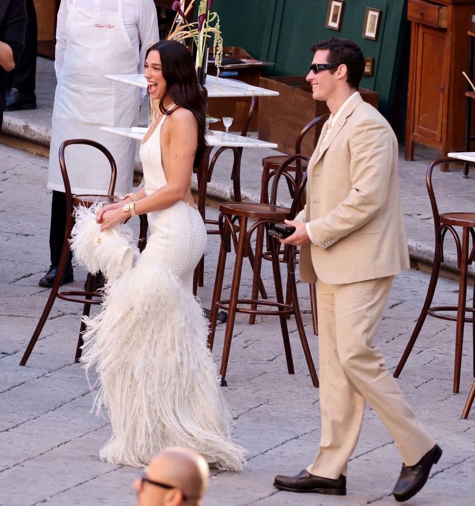 Η Dua Lipa στο πάρτι υποδοχής 