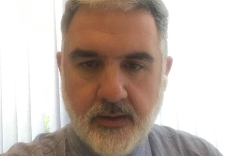 Ο αναπληρωτής καθηγητή Αλλεργιολογίας της Ιατρικής Σχολής του Πανεπιστημίου Αθηνών, Μιχάλης Π. Μακρής