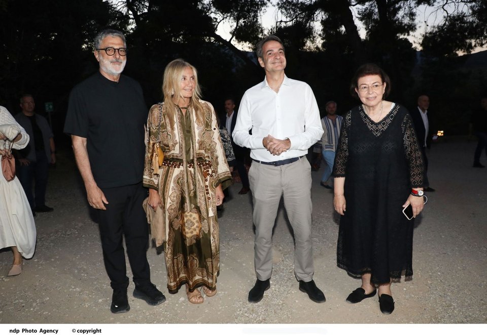 Γιώργος Κουμεντάκης-Μαρέβα Γκραμπόφσκι-Κυριάκος Μητσοτάκης-Λίνα Μενδώνη