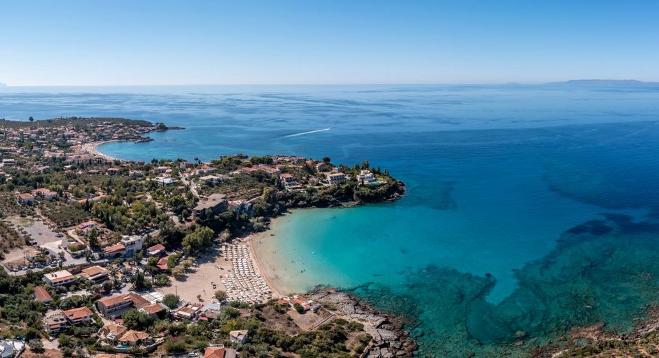 ΌΛη η περιοχή έχει φανταστικές παραλίες