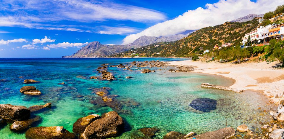 Το Condé Nast Traveller σημειώνει ότι οι θερμοκρασίες παραμένουν ιδιαίτερα ευχάριστες τον Σεπτέμβριο, με μέση μέγιστη θερμοκρασία 27 βαθμούς Κελσίου