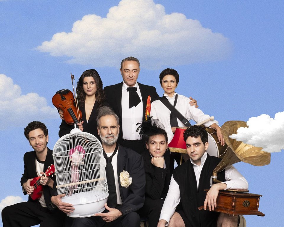 Δημήτρης Παπανικολάου, Θανάσης Κουρλαμπάς, Δανάη Παππά, Μιχάλης Πανάδης, Πάνος Κλάδης, Ιάσων Βροχίδης και η Ταμίλλα Κουλίεβα