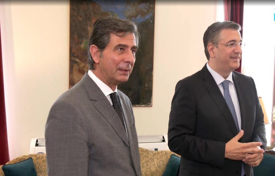 Κώστας Γκιουλέκας, Απόστολος Τζιτζικώστας