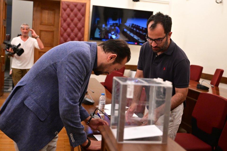  Ο Νίκος Παππάς ψηφίζει / Φωτογραφία: Eurokinissi, ΤΑΤΙΑΝΑ ΜΠΟΛΑΡΗ 