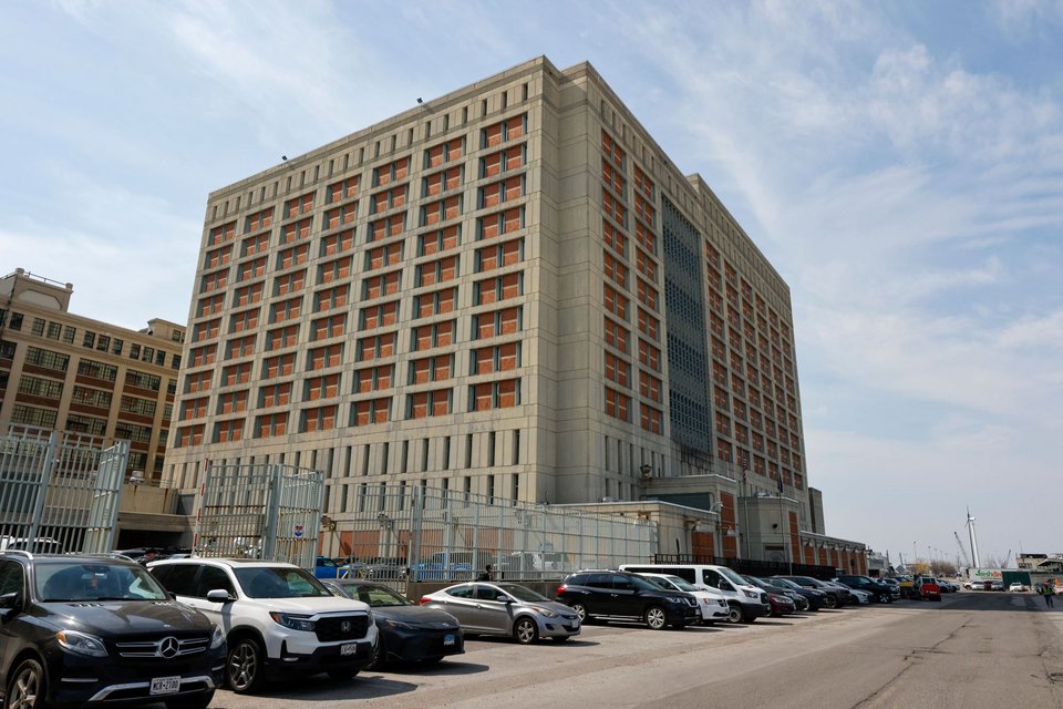 To Metropolitan Detention Center, η φυλακή στο Μπρούκλιν όπου κρατείται ο Νικολάς Μαδούρο (ΑΡ)