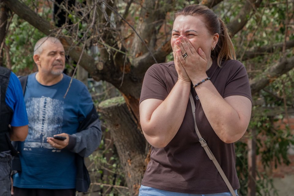 Γυναίκα θρηνεί την απώλεια ενός οικείου της στο Χάρκοβο, στην Ουκρανία / AP Photo, Andrii Marienko