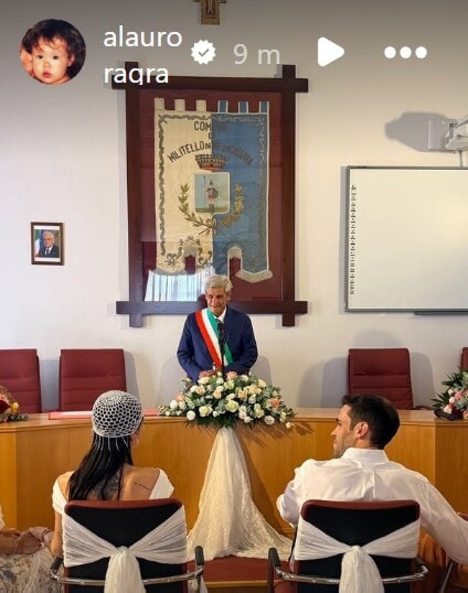 Ο πολιτικός γάμος της Αουρόρα 
