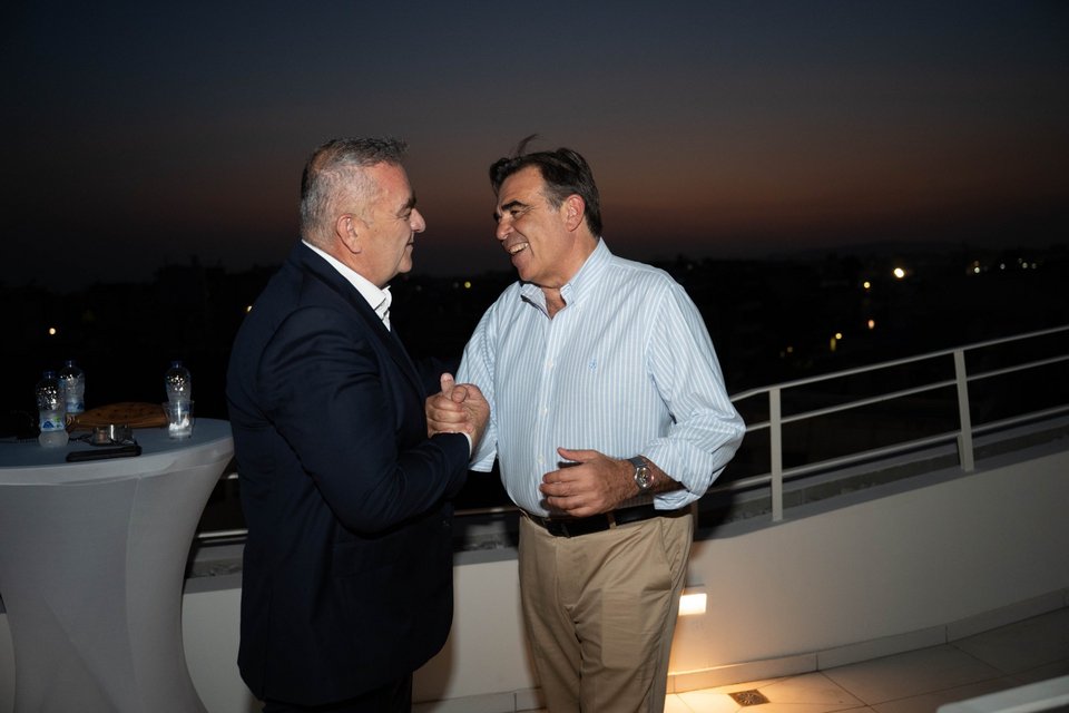 Με τον Μαργαρίτη Σχοινά