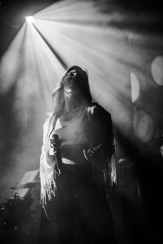Angelika Dusk Live