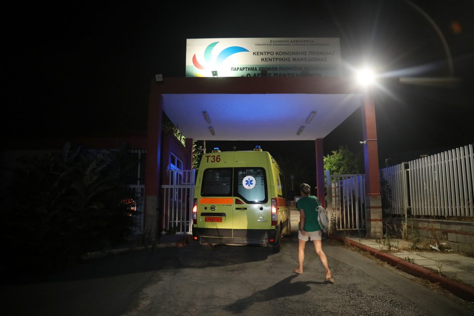  Εκκενώθηκε προληπτικά το Ίδρυμα Χρόνιων Παθήσεων «Άγιος Παντελεήμονας» προληπτικά το Ίδρυμα Χρόνιων Παθήσεων «Άγιος Παντελεήμονας»