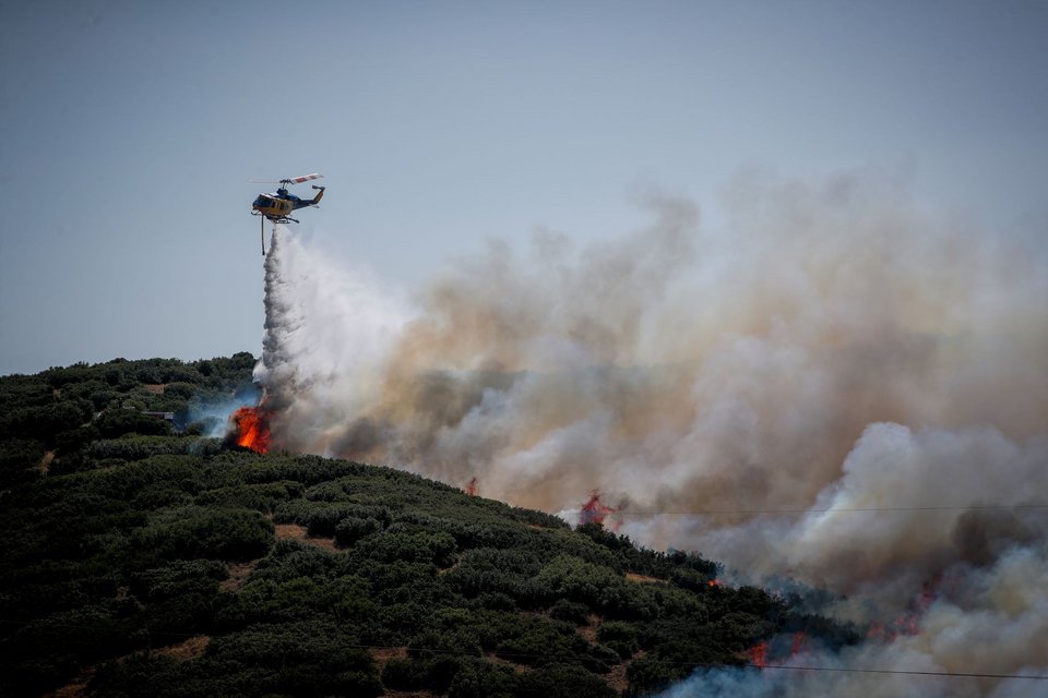 Μεγάλη φωτιά στο Δερβένι Θεσσαλονίκης: Ενισχύονται συνεχώς οι πυροσβεστικές δυνάμεις - (ΒΑΣΙΛΗΣ ΒΕΡΒΕΡΙΔΗΣ/EUROKINISSI) 