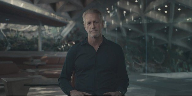 Ο Χόιτ Ρίτσαρντς στο ντοκιμαντέρ Bring Me the Beauties του HBO