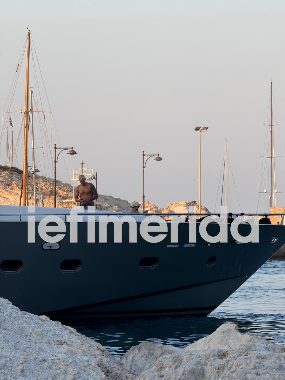 Διακοπές στην Κίμωλο για τα αδέλφια Ερνανγκόμεθ