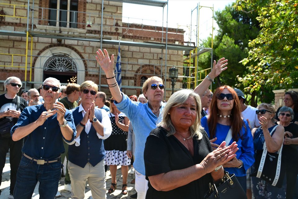 Μάκης Δελαπόρτας, Κώστας Βενετσάνος, Νάντια Καραγιάννη, Λουκίλα Καρρέρ