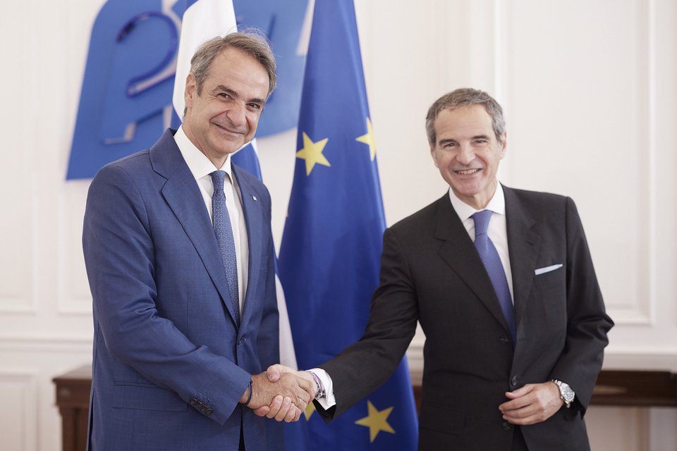 Συνάντηση του πρωθυπουργού, Κυριάκου Μητσοτάκη, με τον γενικό διευθυντή του Διεθνούς Οργανισμού Ατομικής Ενέργειας, Rafael Grossi
