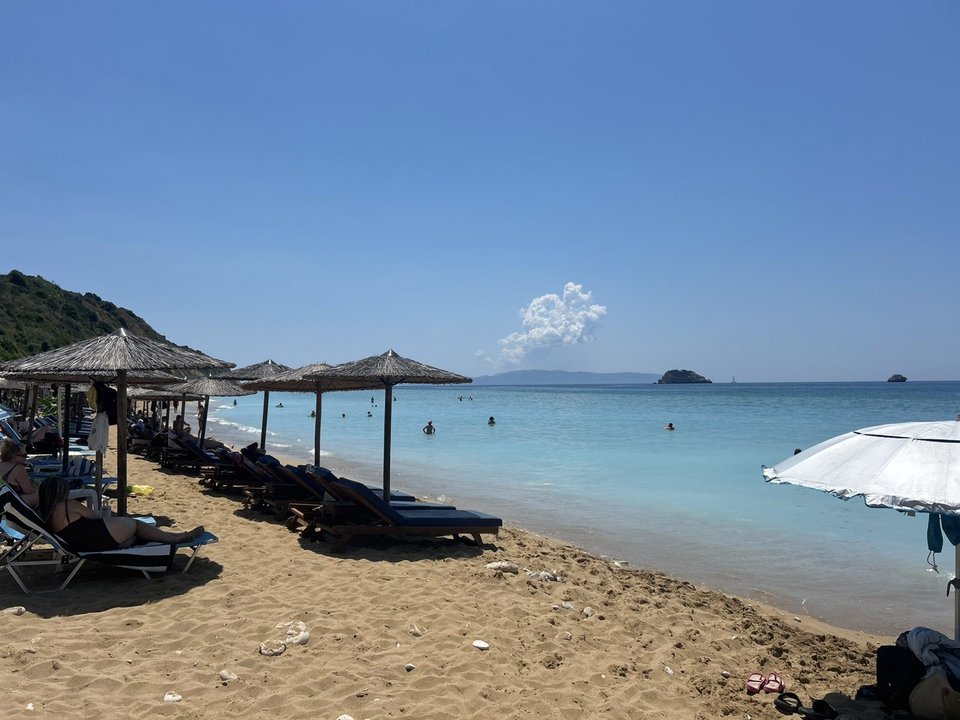 Η παραλία Άβυθος