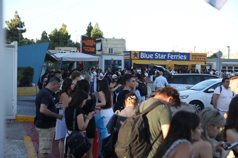  Αυξημένη κίνηση στο λιμάνι του Πειραιά, λόγω των αδειούχων του Αυγούστου (ΔΑΝΑΗ ΔΑΥΛΟΠΟΥΛΟΥ / EUROKINISSI) 