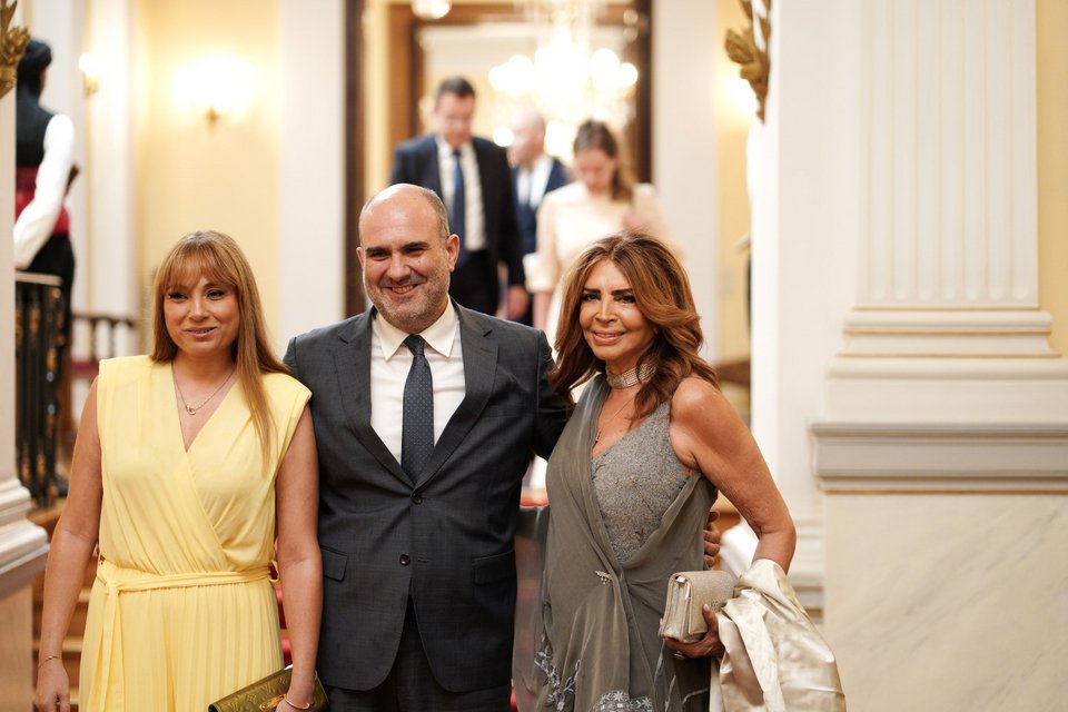 Ο Δημήτρης Μαρκόπουλος με τη σύζυγό του και τη Μιμή Ντενίση