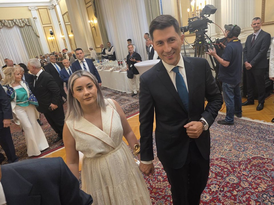 Ο Παύλος Χρηστίδης του ΠΑΣΟΚ με τη σύζυγό του