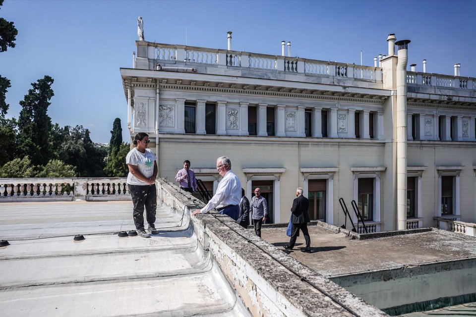 Φωτογραφίες: Στη στέγη του Προεδρικού ο ΠτΔ Τασούλας
