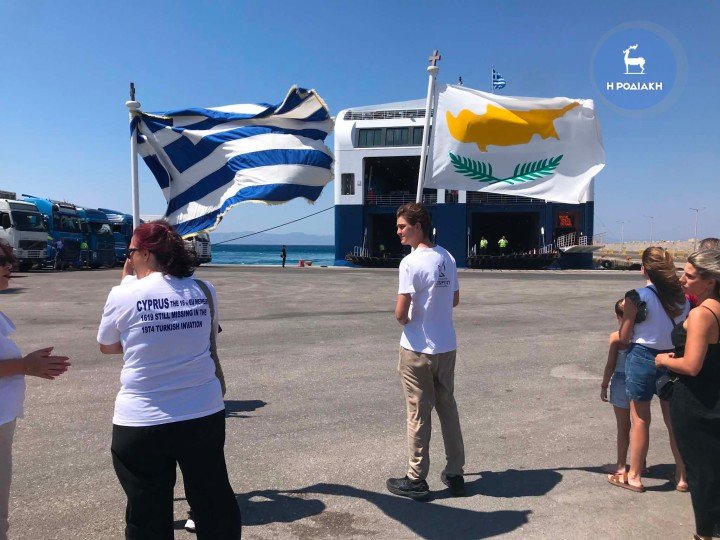 Κύπριοι μοτοσικλετιστές στο λιμάνι της Ρόδου 