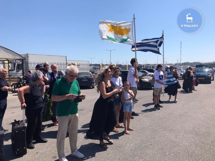 Κύπριοι μοτοσικλετιστές στο λιμάνι της Ρόδου 