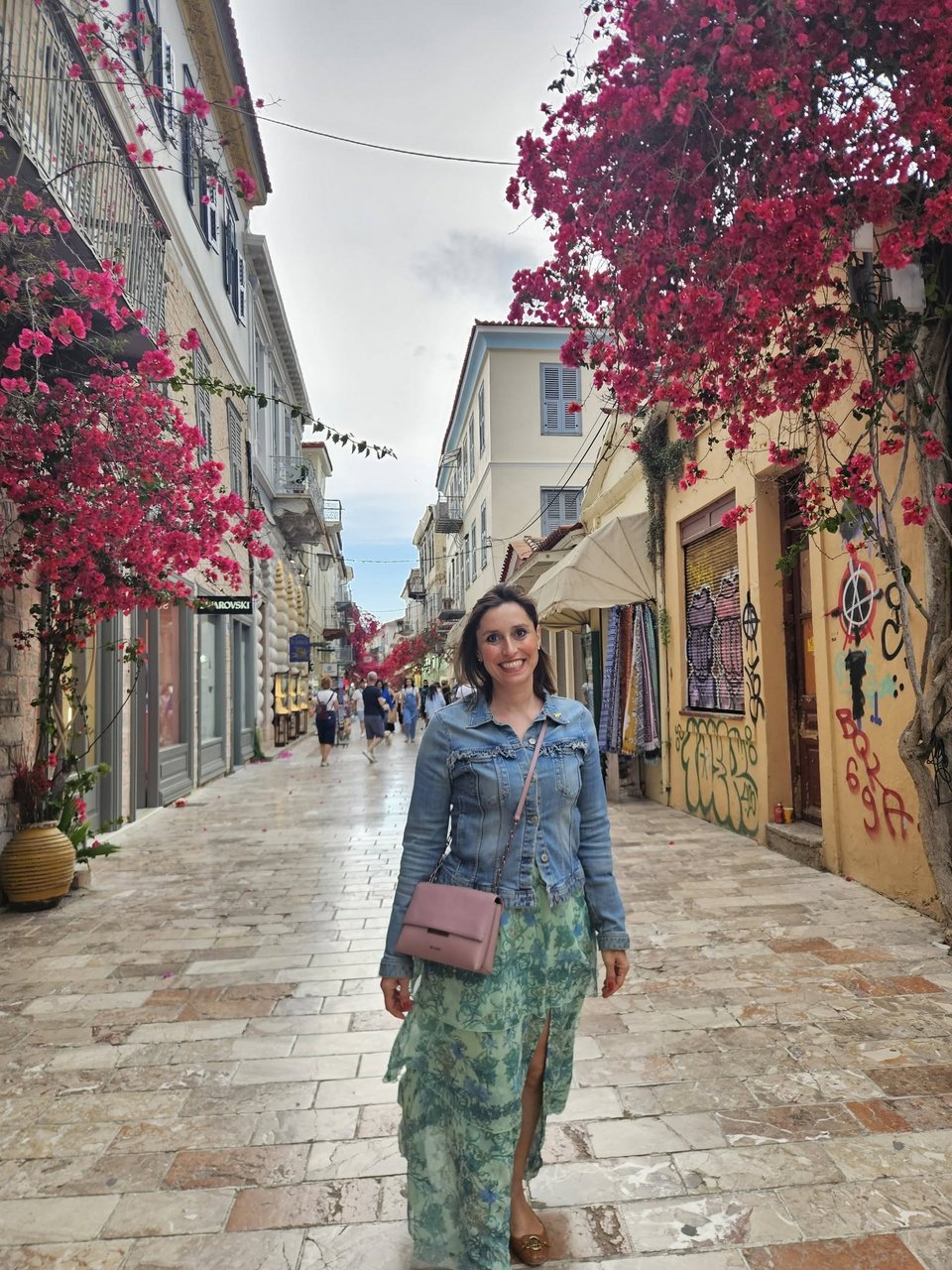 Η σύζυγος του Νικόλα Φαραντούρη, Θεοδώρα Αϊβάζογλου / Φωτογραφία: Facebook