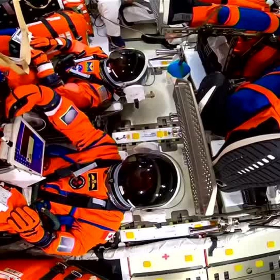 Όταν το τετραμελές πλήρωμα της αποστολής Artemis II προσθαλασσώθηκε με ασφάλεια στον Ειρηνικό Ωκεανό, επέστρεψε στη Γη με βαθύτερη κατανόηση όσων απαιτούνται για να ξαναπατήσει ο άνθρωπος στη Σελήνη / ΝΑSA