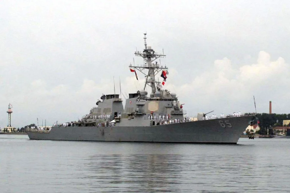 Φωτογραφία αρχείου: Το αντιτορπιλικό USS Benfold στο λιμάνι του Τσινγκτάο της Κίνας το 2016 (AP Photo/Borg Wong, Αρχείο)