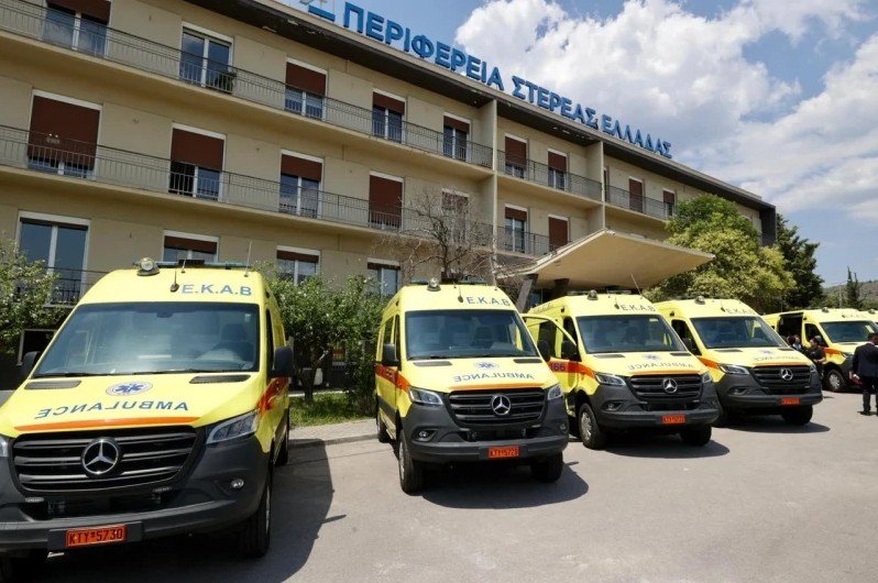 Τα νέα ασθενοφόρα του ΕΚΑΒ στην Στερεά Ελλάδα / Υπουργείο Υγείας
