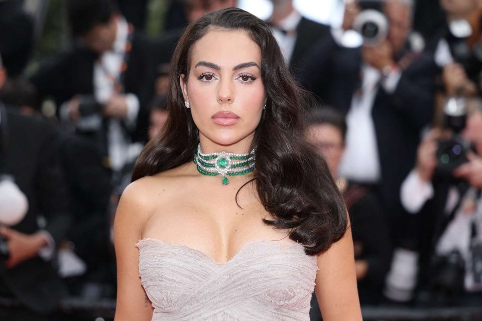 Σε συνέντευξη που έδωσε στην «El País» το 2022, η Georgina θυμήθηκε ποια ήταν τα πρώτα της βήματα στη Μαδρίτη και πότε άρχισε να ενδιαφέρεται για τον κόσμο της μόδας / INSTAGRAM