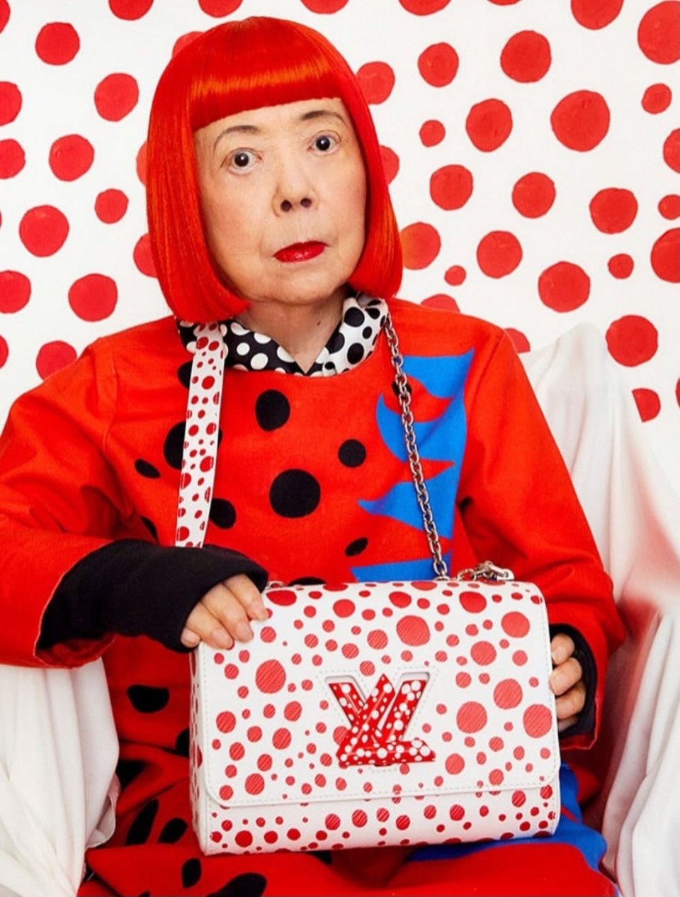 H συνεργασία της Yayoi Kusama με τη Louis Vuitton είχε τεράστιο αντίτυπο στο κοινό της μόδας και της αγοράς τέχνης / Φωτογραφία: Louis Vuitton, Instagram
