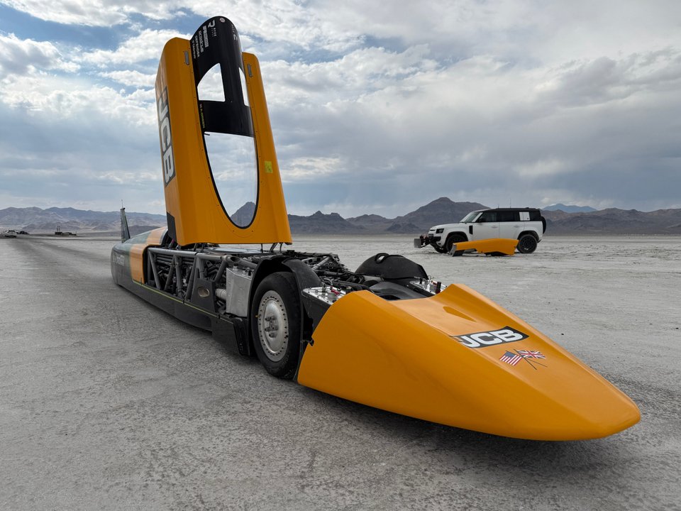 Το υδρογονοκίνητο όχημα JCB Hydromax, που έσπασε το σχετικό ρεκόρ ταχύτητας