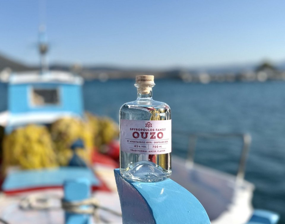 Δοκιμάστε το ως βάση για κοκτέιλ, με γκρέιπφρουτ ή πορτοκάλι και μία «σφήνα» σόδας