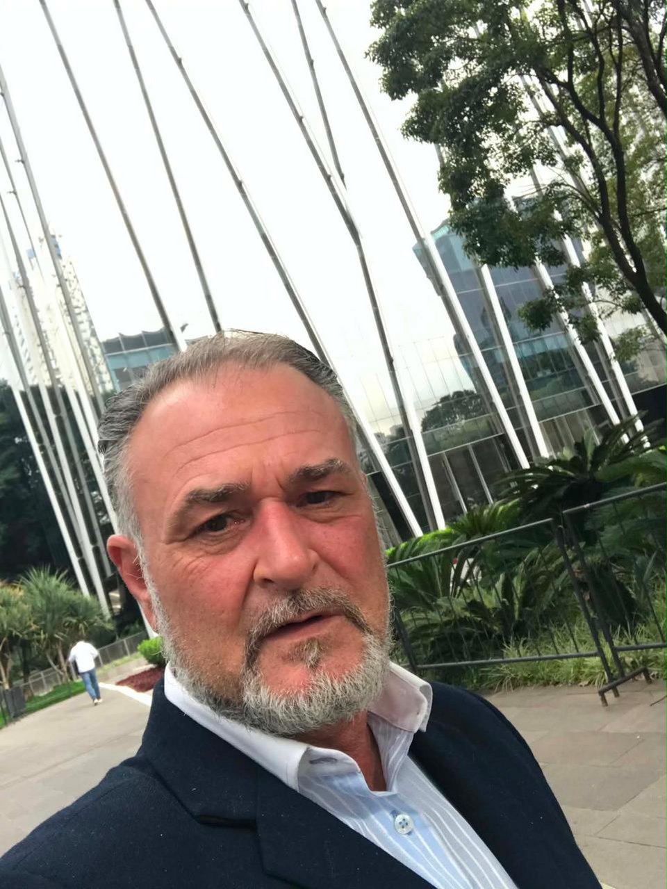 O Δημήτρης Χριστόπουλος, ο οποίος μένει στην Κολομβία εδώ και 14 χρόνια 